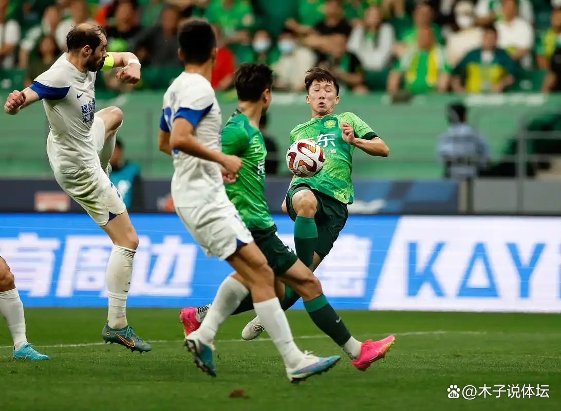 包含今夜突围战来临，上海申花围绕CBA常规赛豪取连胜，态度坚定，更衣室氛围转暖的词条